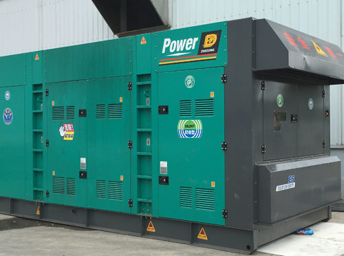 丹巴升级发电机组的过程中需要注意哪些安全事项？