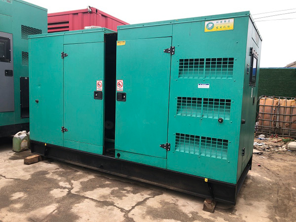 丹巴怎样合理控制磷酸铁锂蓄电池的充放电倍率以延长其使用寿命？